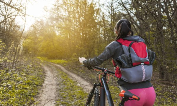 young-woman-excursion-with-her-bicycle
